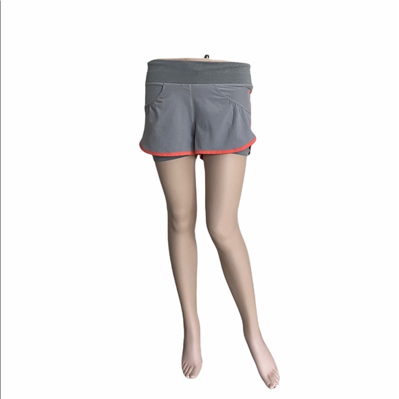 Lucy work out shorts - Picture 2 of 11